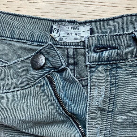 Free People black denim short with lace hem - Picture 3 of 4